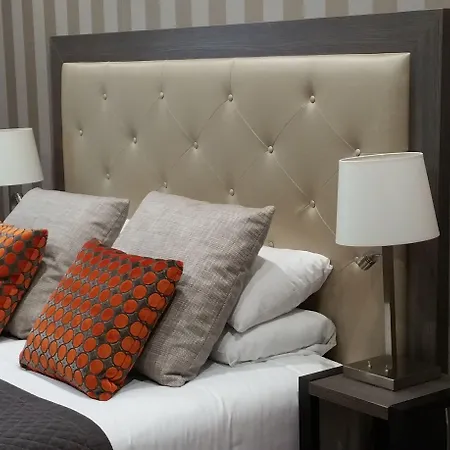 Eiffel Kennedy Hotel Paris