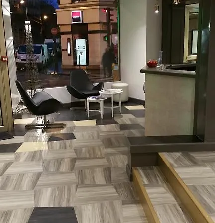 Hotel Eiffel Kennedy 3*