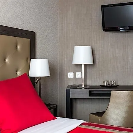 Eiffel Kennedy Hotel Paris