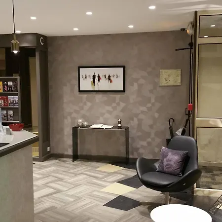 Eiffel Kennedy Hotel