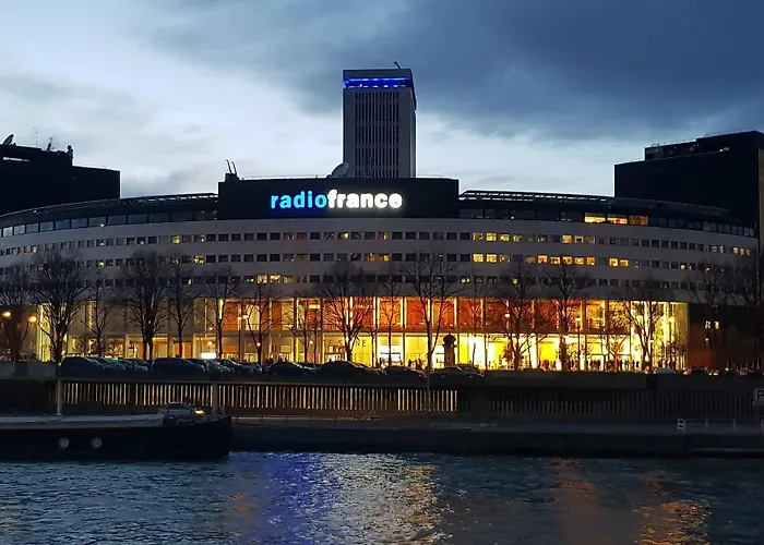 エッフェル ケネディ パリ