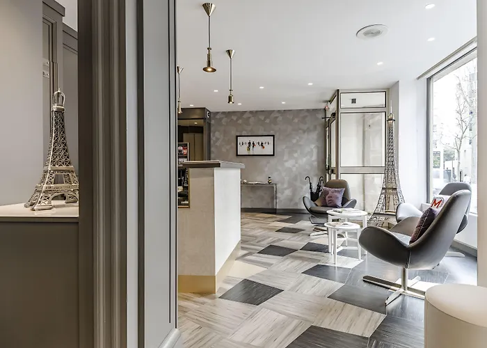 ホテル エッフェル ケネディ パリ