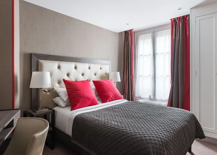 Eiffel Kennedy Hotel 3*