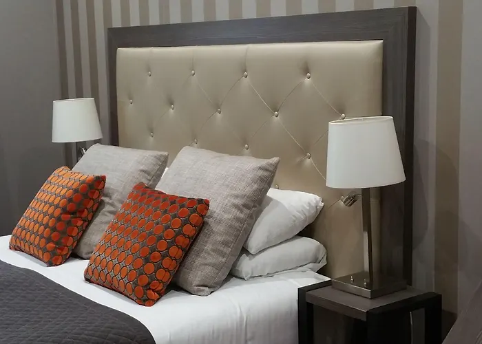 エッフェル ケネディ ホテル パリ