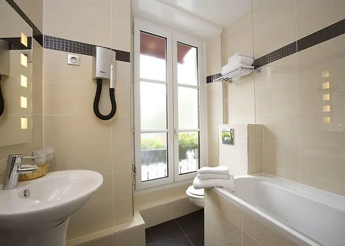 ホテル エッフェル ケネディ パリ