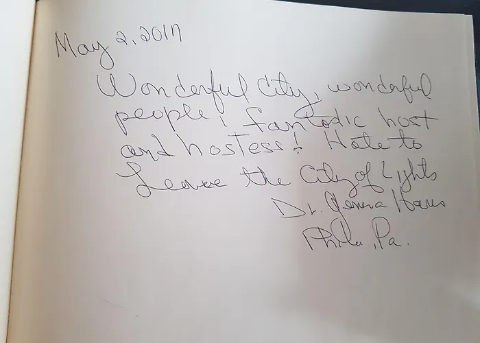 エッフェル ケネディ パリ