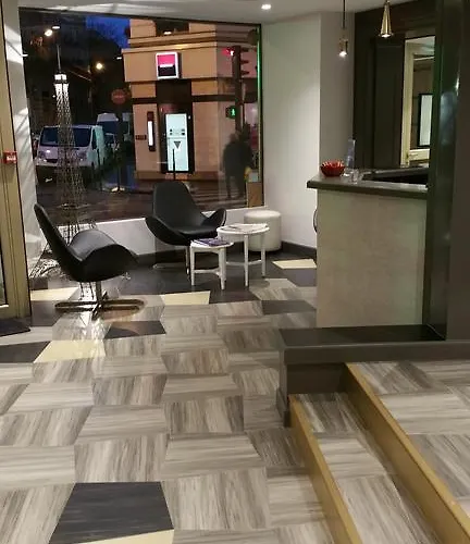 Hotel Eiffel Kennedy 3*