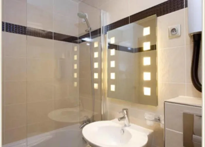 Hotel Eiffel Kennedy