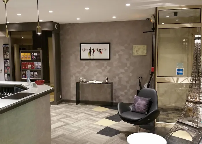 エッフェル ケネディ ホテル