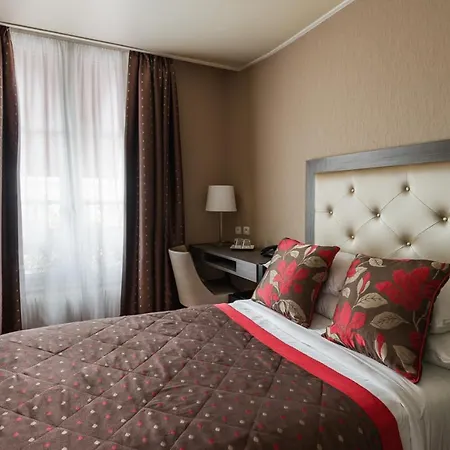 Eiffel Kennedy Hotel 3*