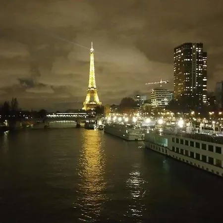 Eiffel Kennedy Hotel